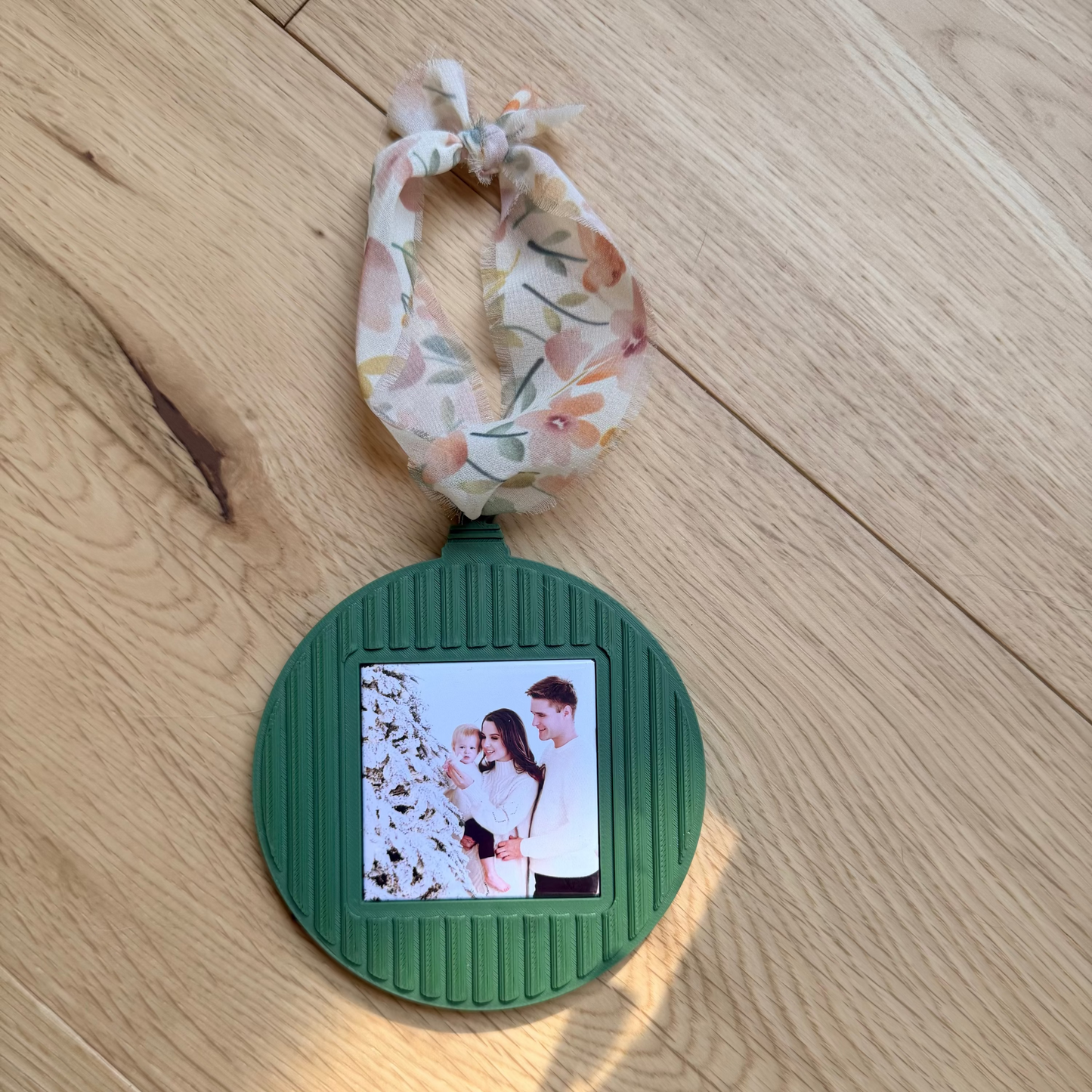 Christmas Ornament Frame for 2x2 Photo Magnet | 3D Printed | 3 Colours