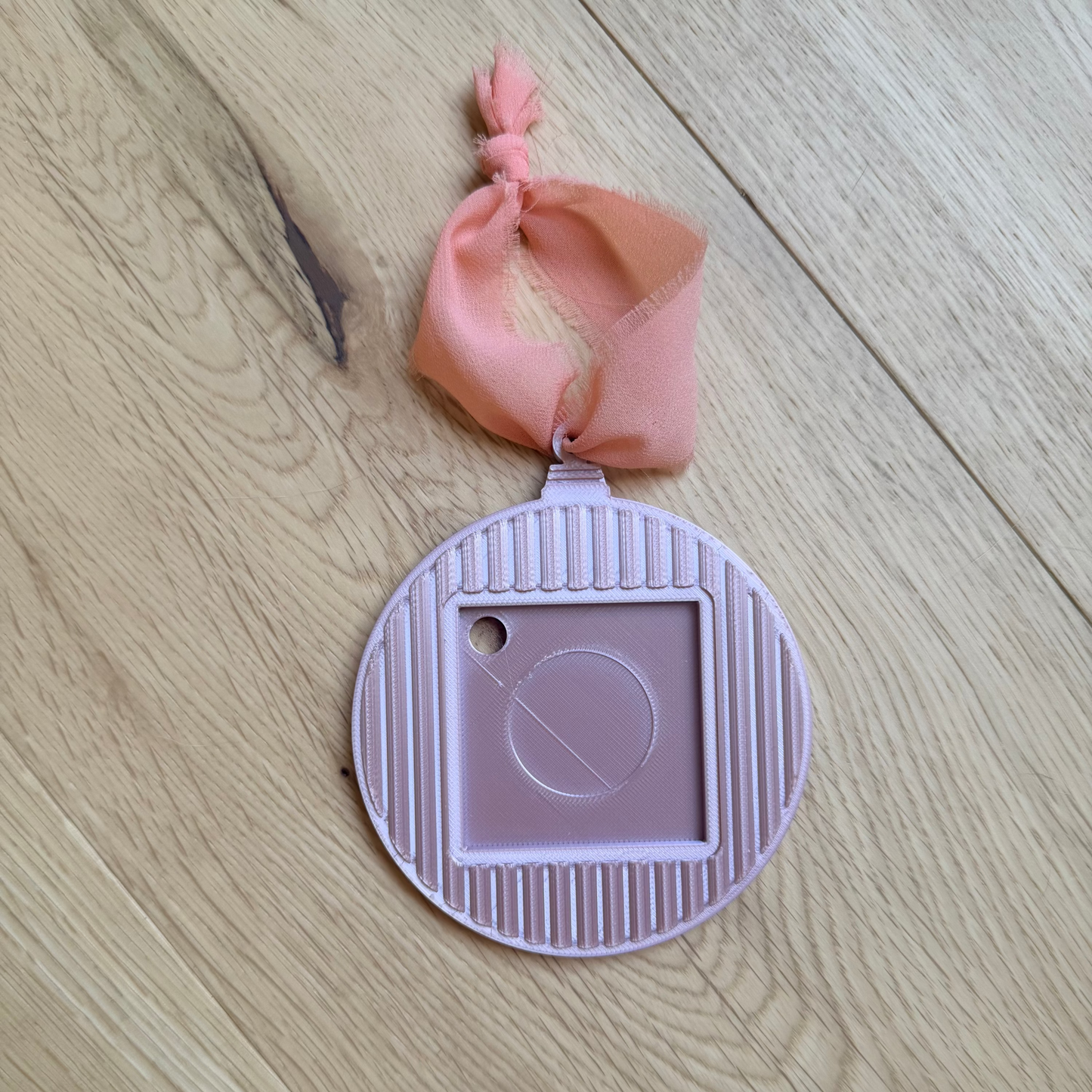 Christmas Ornament Frame for 2x2 Photo Magnet | 3D Printed | 3 Colours